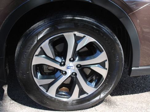 Used 2021 Subaru Outback Touring w/ Popular Package #2 AWD/4WD image 36