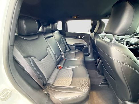 Used 2024 Jeep Compass Latitude image 26