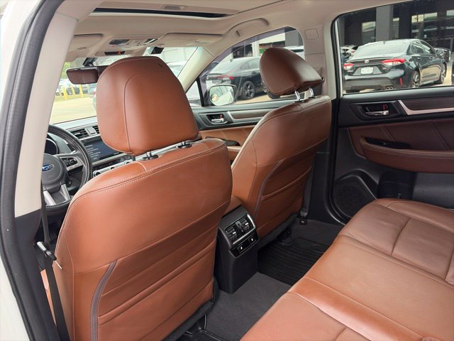 Used 2017 Subaru Outback 2.5i Touring AWD/4WD image 12