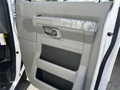 New 2024 Ford E-450 and Econoline 450 Super Duty w/ Power Windows & Locks Group image 30