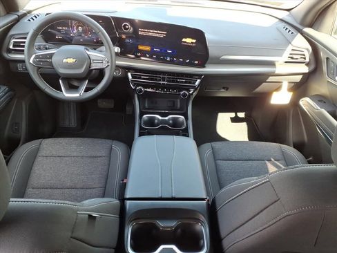New 2026 Chevrolet Traverse LT w/ Sun and Wheel Package FWD image 21