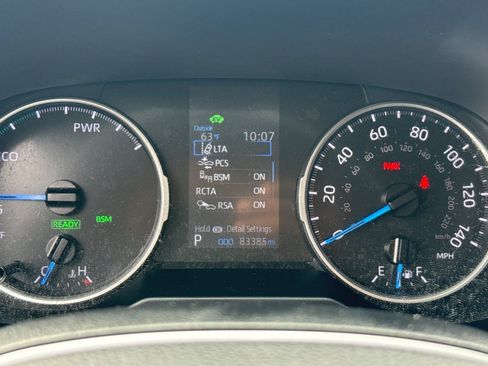 Used 2022 Toyota RAV4 SE AWD/4WD image 16