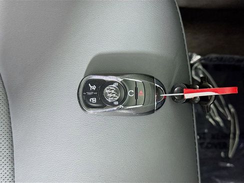 Used 2019 Buick Envision Essence image 40