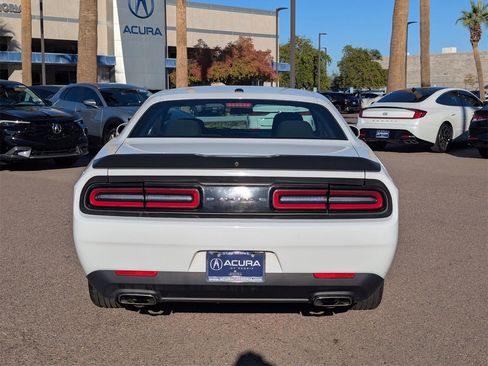 Used 2023 Dodge Challenger SXT image 6