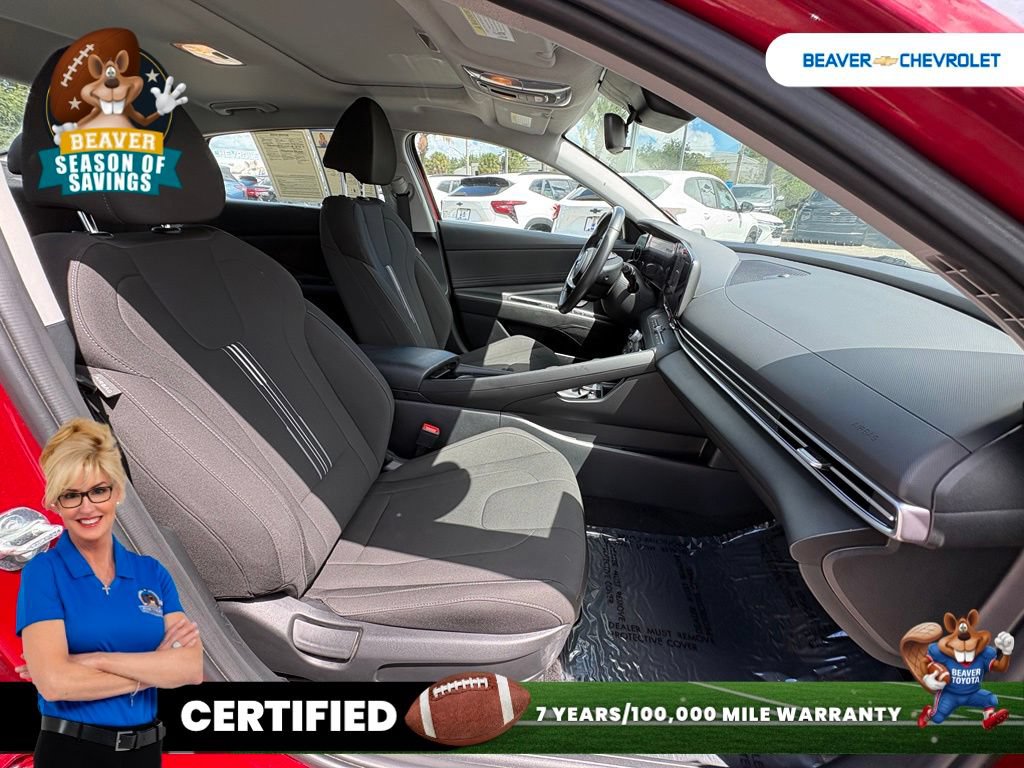 Used 2025 Hyundai Elantra SEL FWD image 25