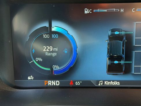 Used 2023 Ford F150 Lightning XLT AWD/4WD image 3