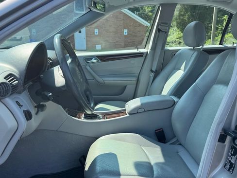 Used 2004 Mercedes-Benz C 240 Sedan image 13