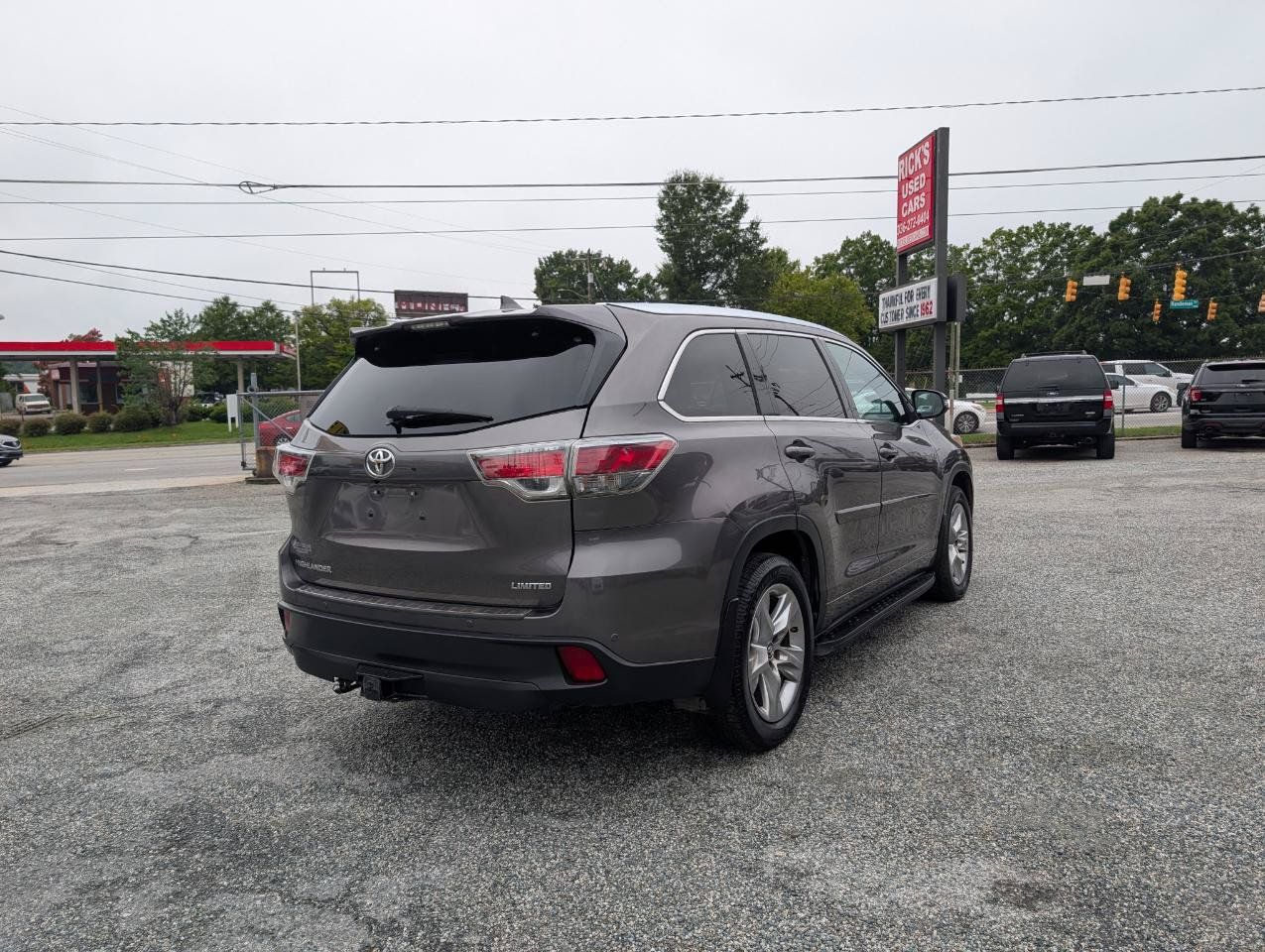 Used 2016 Toyota Highlander Limited FWD image 5