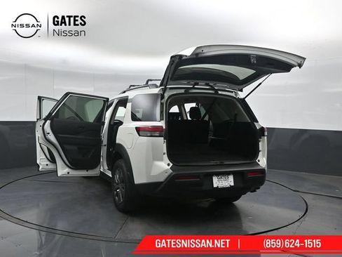 Used 2024 Nissan Pathfinder SV AWD/4WD image 52