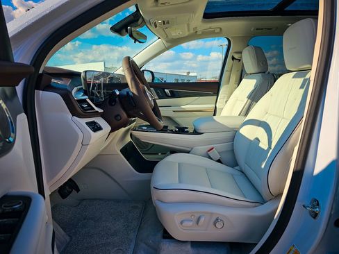 New 2026 Buick Enclave Avenir w/ Super Cruise Package AWD/4WD image 13