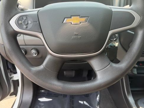 Used 2022 Chevrolet Colorado W/T w/ WT Convenience Package AWD/4WD image 31