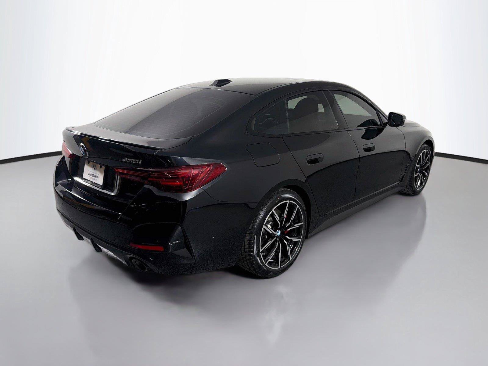 New 2026 BMW 430i xDrive w/ M Sport Package AWD/4WD image 5