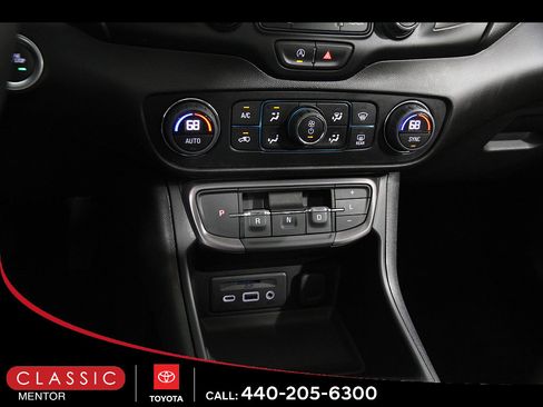 Used 2024 GMC Terrain AT4 AWD/4WD image 14