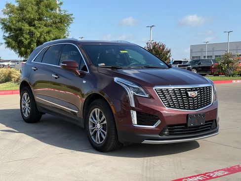 Used 2022 Cadillac XT5 Premium Luxury w/ Technology Package FWD image 1