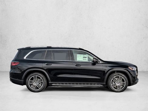 New 2026 Mercedes-Benz GLS 450 4MATIC image 6