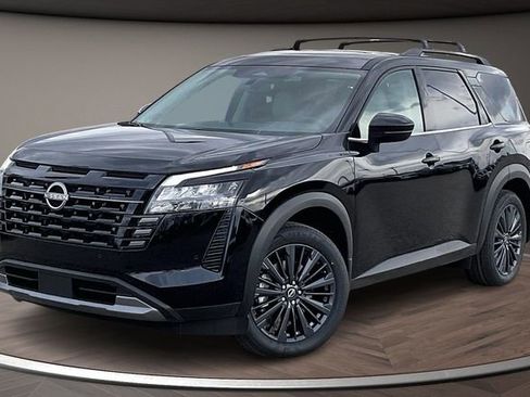 New 2026 Nissan Pathfinder SL image 1