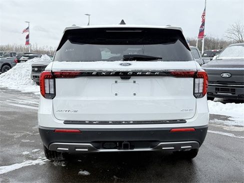 New 2026 Ford Explorer Active w/ Active Comfort Package image 6