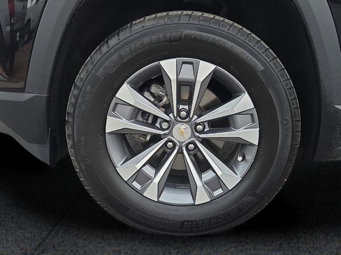 Used 2025 Chevrolet Equinox LT w/ Convenience Package II AWD/4WD image 8
