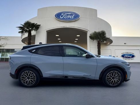 Certified 2024 Ford Mustang Mach-E Premium image 5