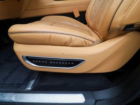 Used 2022 Jeep Grand Wagoneer Series III w/ Rear Seat Video Group 1 image 39