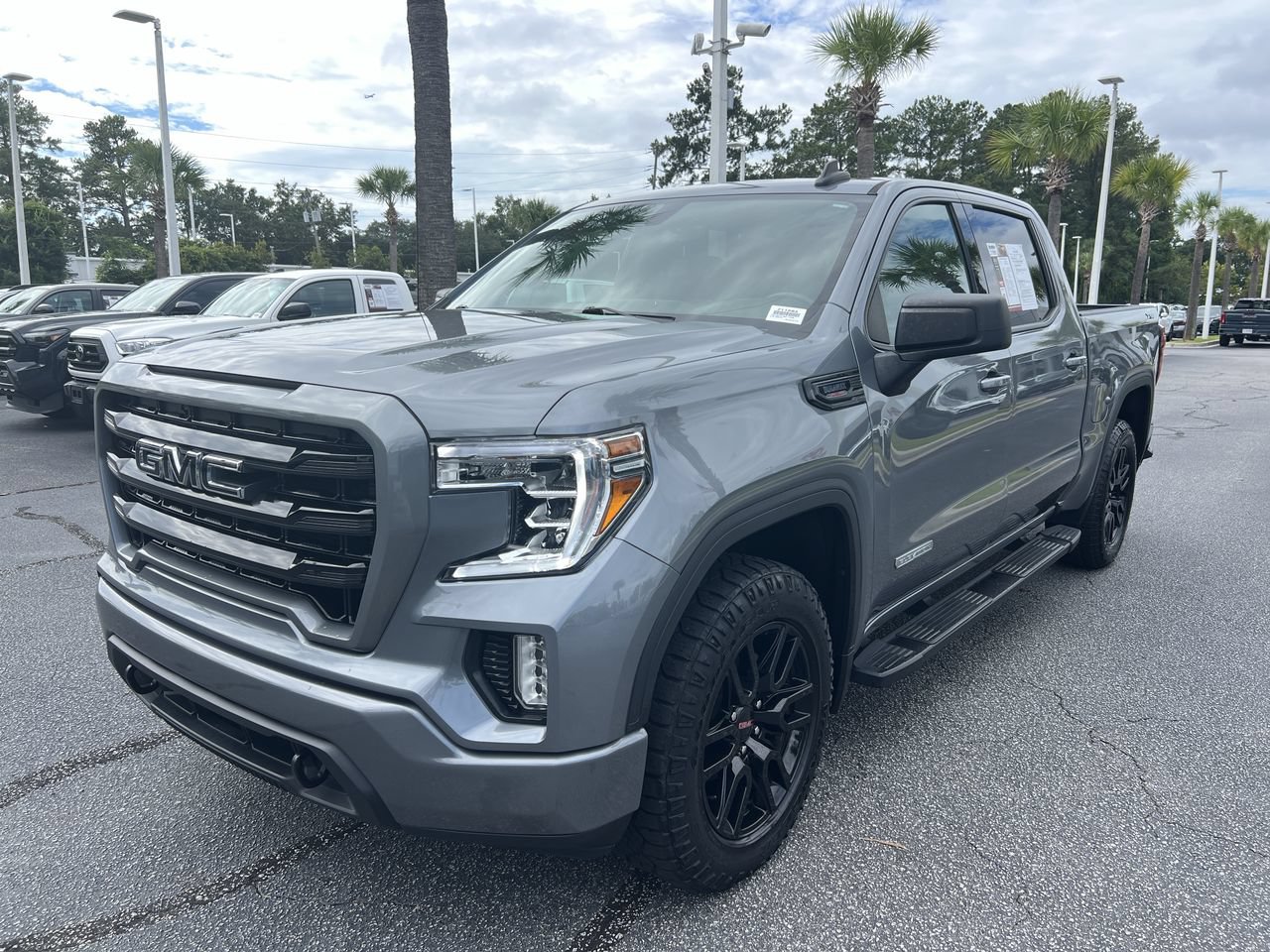 Used 2021 GMC Sierra 1500 Elevation w/ Preferred Package AWD/4WD image 5