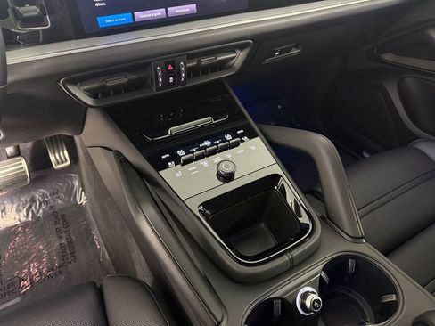 Certified 2024 Porsche Cayenne S image 23