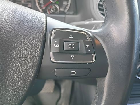 Used 2017 Volkswagen Tiguan Limited w/ Premium Package FWD image 28
