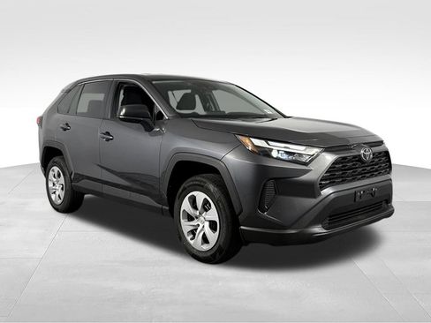 Used 2025 Toyota RAV4 LE AWD/4WD image 3