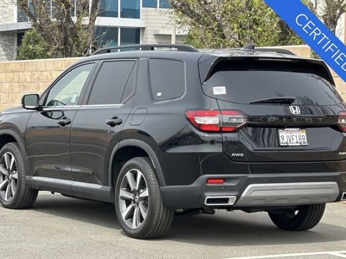 Certified 2024 Honda Pilot Elite image 6