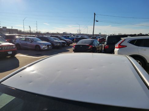 Used 2018 Toyota Corolla LE image 13