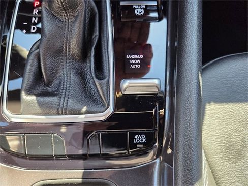 Used 2022 Jeep Compass Limited image 28