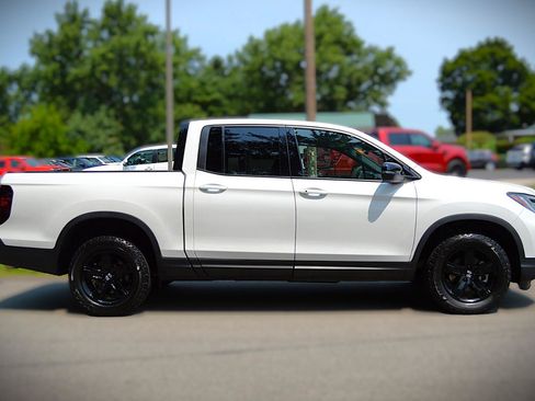 Used 2023 Honda Ridgeline Black Edition image 4