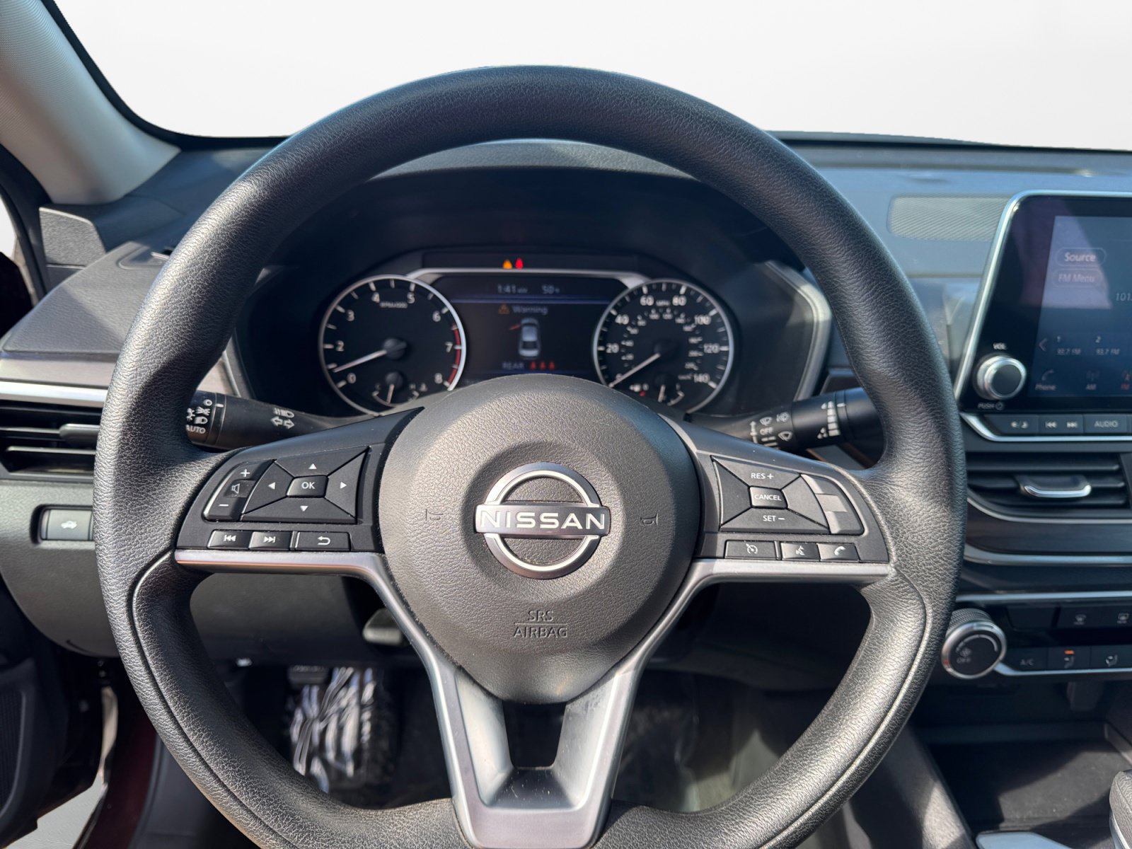 Used 2025 Nissan Altima 2.5 SV FWD image 14