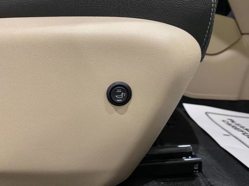 Used 2016 Nissan Rogue S w/ Appearance Package image 21