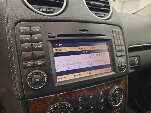Used 2011 Mercedes-Benz GL 450 4MATIC image 25
