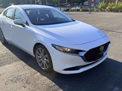 Used 2019 MAZDA MAZDA3 Sedan FWD image 3