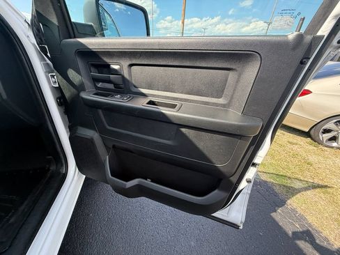 Used 2017 RAM 1500 Express RWD image 22