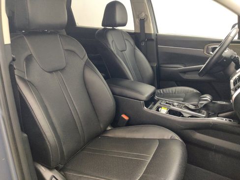 Used 2022 Kia Sorento EX w/ Panoramic Sunroof Package image 21