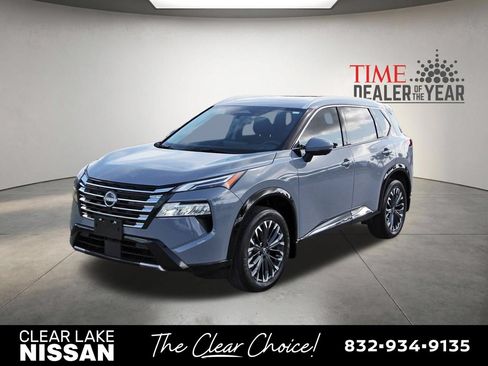 Used 2025 Nissan Rogue Platinum w/ Tech Package FWD image 3