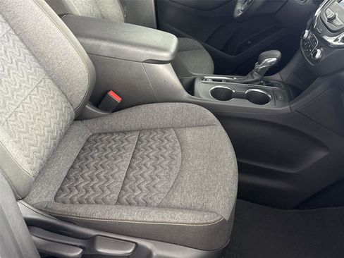 Used 2023 Chevrolet Equinox LT image 16