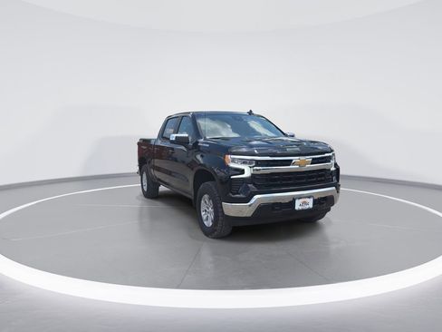 Used 2024 Chevrolet Silverado 1500 LT AWD/4WD image 2