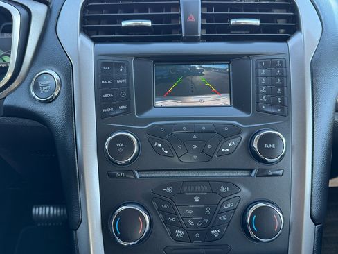 Used 2018 Ford Fusion S image 25