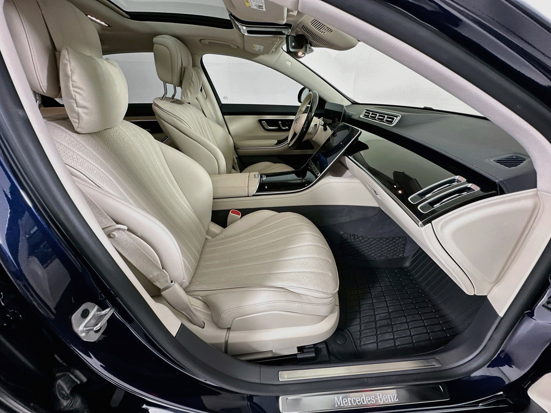 Certified 2023 Mercedes-Benz S 500 4MATIC image 31