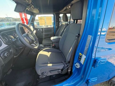 Used 2024 Jeep Wrangler Sport S image 9