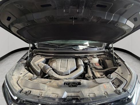 Used 2025 Chevrolet Traverse Z71 AWD/4WD image 31