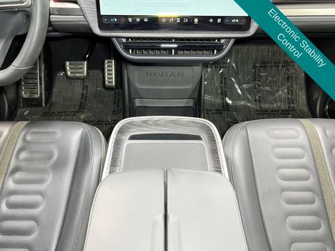 Used 2024 Rivian R1S Adventure AWD/4WD image 8