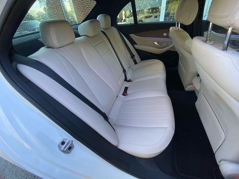 Used 2023 Mercedes-Benz E 350 4MATIC Sedan image 29