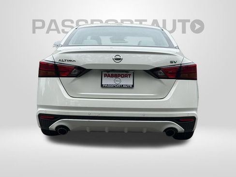 Certified 2021 Nissan Altima 2.5 SV w/ SV Premium Package FWD image 6