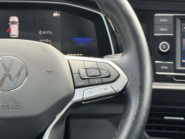 Used 2023 Volkswagen Jetta SE w/ Panoramic Sunroof Package FWD image 24