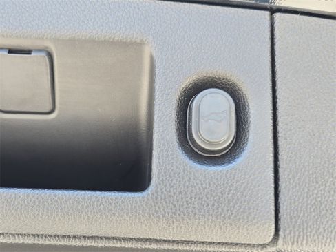 Used 2019 GMC Yukon Denali w/ Denali Ultimate Package image 13